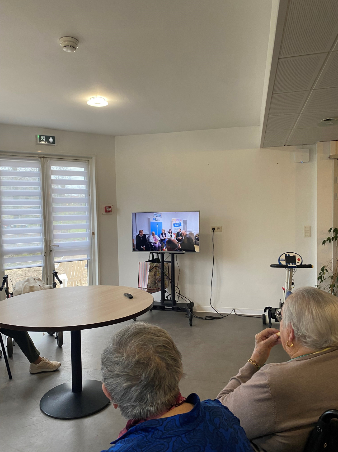 Image d'illustration pour : Un canal TV pour les résidents de l'EHPAD !