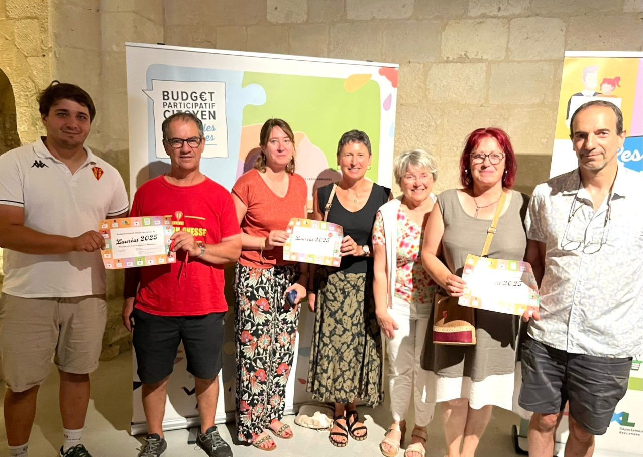 Image d'illustration pour : Les lauréats du canton, fiers de leur diplôme !