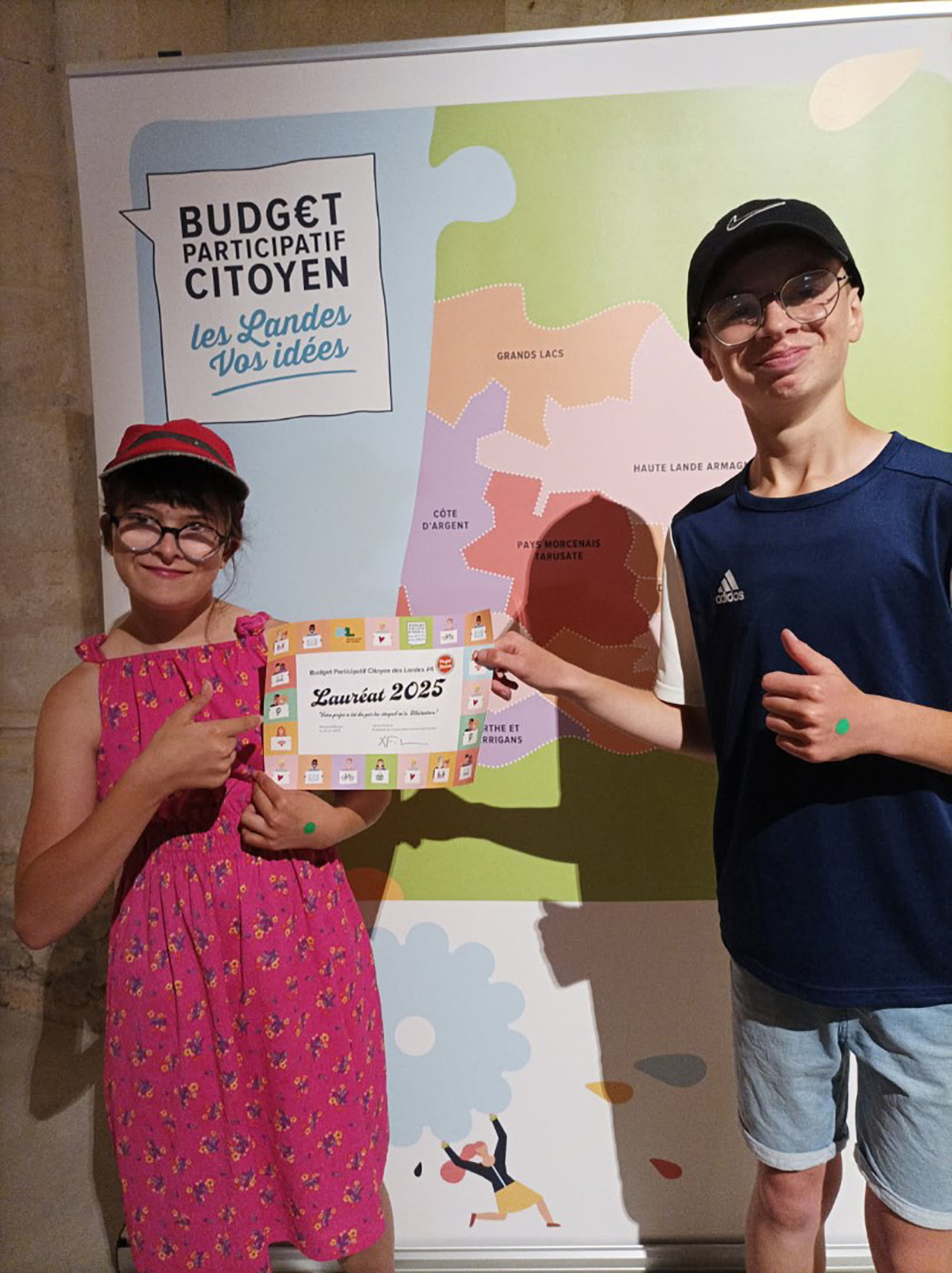 Image d'illustration pour : Les enfants de l'IME Saint-Exupéry, fiers de leur diplôme !