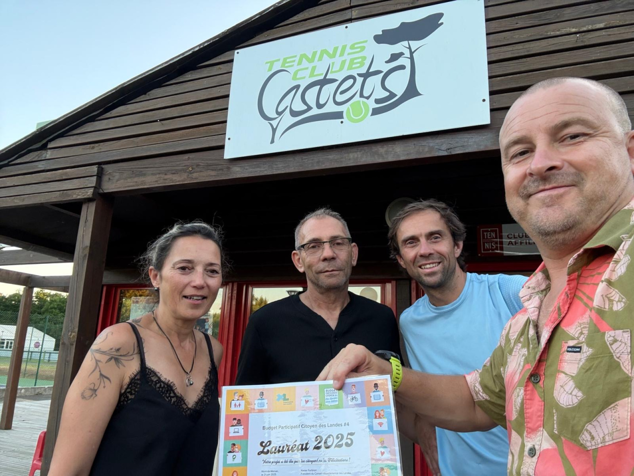 Image d'illustration pour : Le Tennis Club fier de son diplôme !