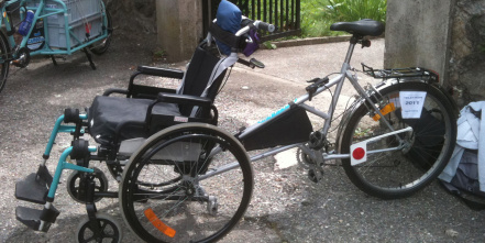 Image d'illustration pour : n° 30639 - Les joies du vélo en fauteuil roulant !