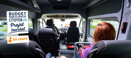 Image d'illustration pour : n° 30846 - Un minibus pour le transport des jeunes joueurs de rugby